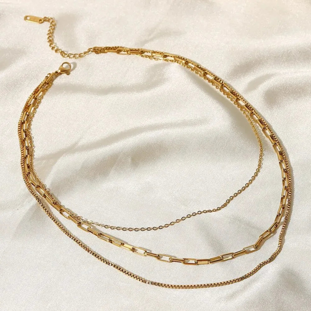 Luna - Tripla soros aranyszínű nyaklánc