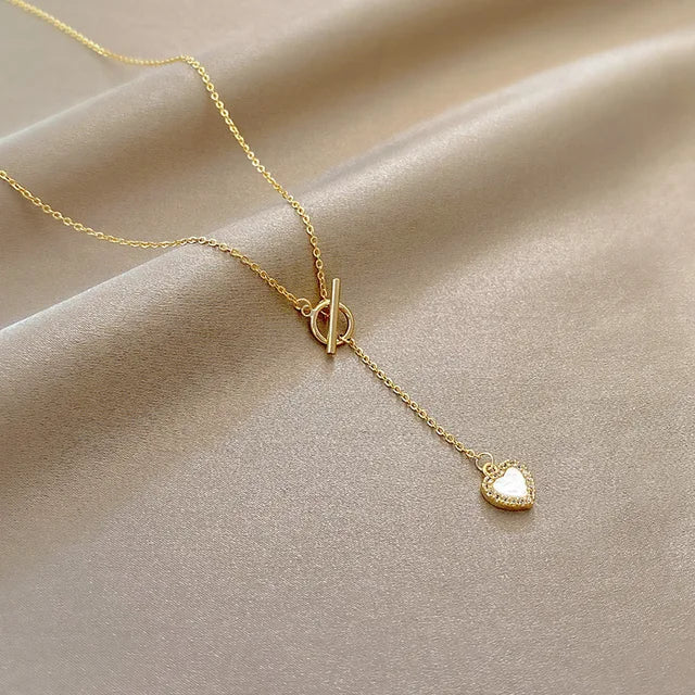 Cara - Aranyszínű nyaklánc szív medállal